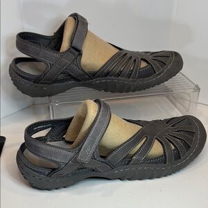 Jbu size 10 water hiking Women's Gray Sandals box‎ 50